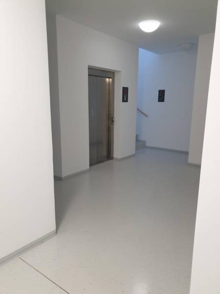 Mieten 2-Zimmer-Wohnung, 2-Zimmer-Wohnung, Jarabinková, Bratislava - R