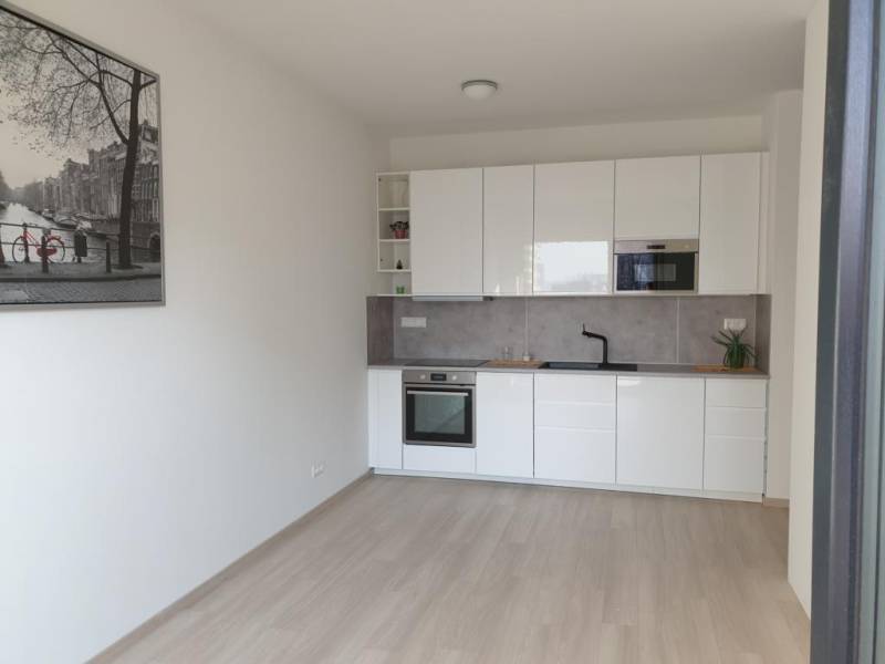 Mieten 2-Zimmer-Wohnung, 2-Zimmer-Wohnung, Jarabinková, Bratislava - R