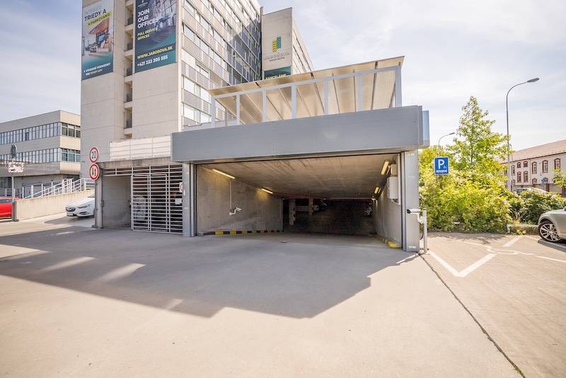 Moderne Büroflächen im erweiterten Stadtzentrum (von 17m2 bis 173m2)