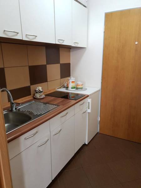 Mieten 1-Zimmer-Wohnung, 1-Zimmer-Wohnung, Na piesku, Bratislava - Ruž