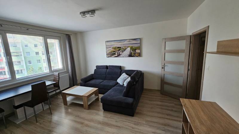 4-Zimmer-Wohnung mit Balkon in ruhiger Lage, Bratislava – Dlhé Diely