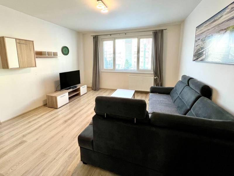 4-Zimmer-Wohnung mit Balkon in ruhiger Lage, Bratislava – Dlhé Diely