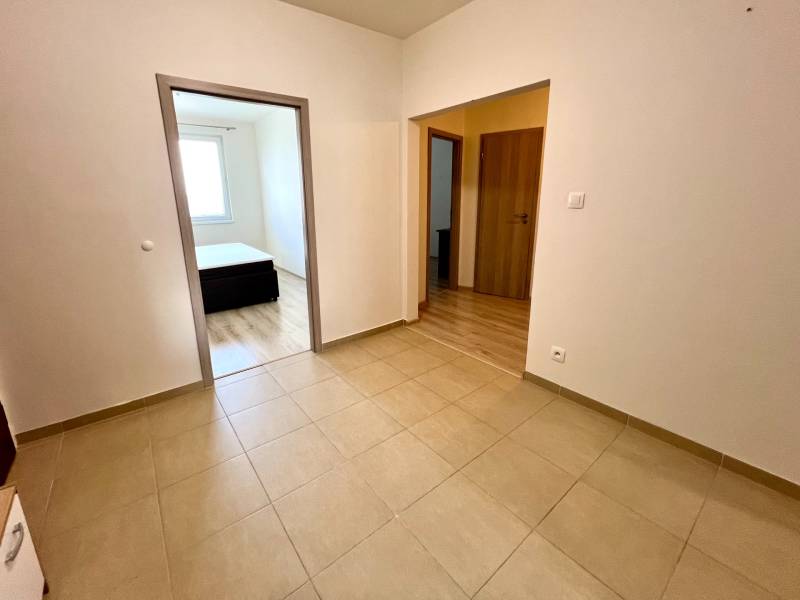 4-Zimmer-Wohnung mit Balkon in ruhiger Lage, Bratislava – Dlhé Diely