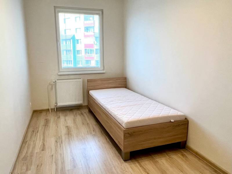 4-Zimmer-Wohnung mit Balkon in ruhiger Lage, Bratislava – Dlhé Diely