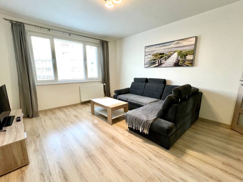 4-Zimmer-Wohnung mit Balkon in ruhiger Lage, Bratislava – Dlhé Diely