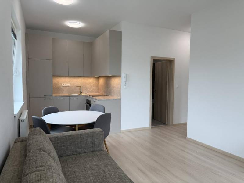 Mieten 2-Zimmer-Wohnung, 2-Zimmer-Wohnung, Hlavná, Trnava, Slowakei