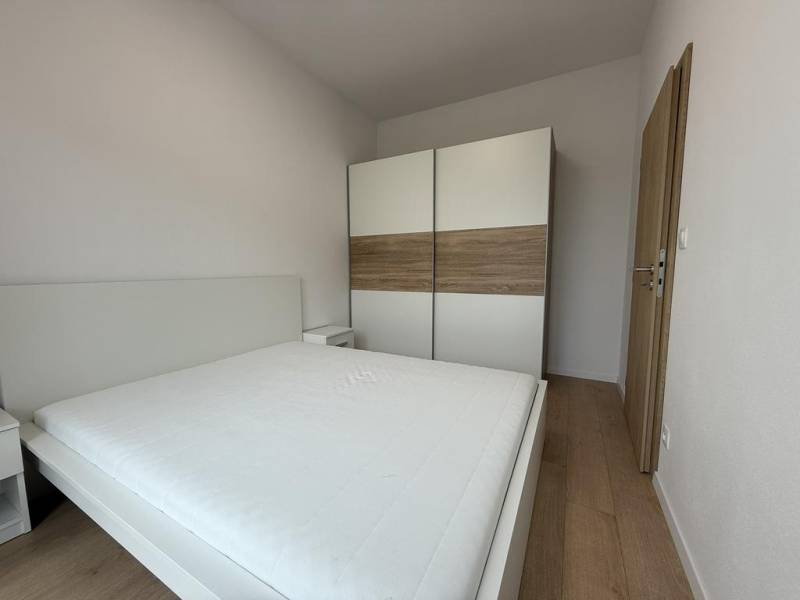 Mieten 3-Zimmer-Wohnung, 3-Zimmer-Wohnung, Hlavná, Trnava, Slowakei