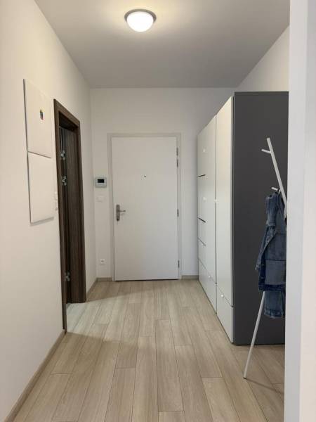 Mieten 2-Zimmer-Wohnung, 2-Zimmer-Wohnung, Jarabinková, Bratislava - R