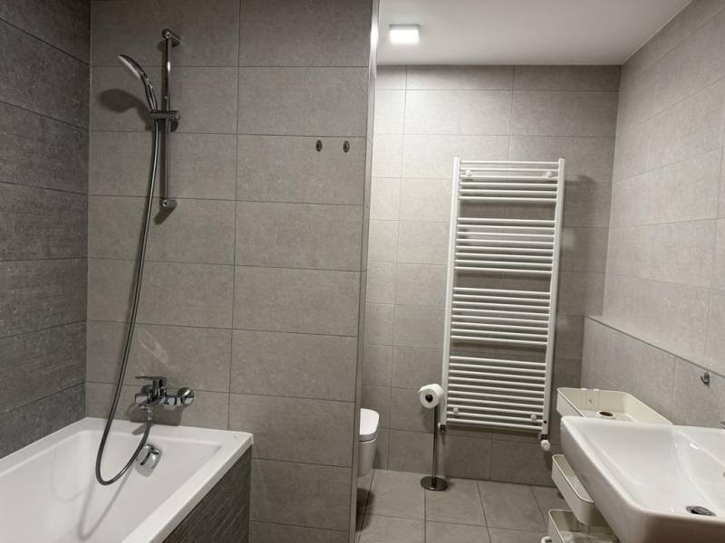 Mieten 2-Zimmer-Wohnung, 2-Zimmer-Wohnung, Jarabinková, Bratislava - R