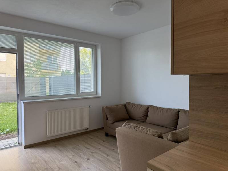 Mieten 3-Zimmer-Wohnung, 3-Zimmer-Wohnung, Hlavná, Trnava, Slowakei