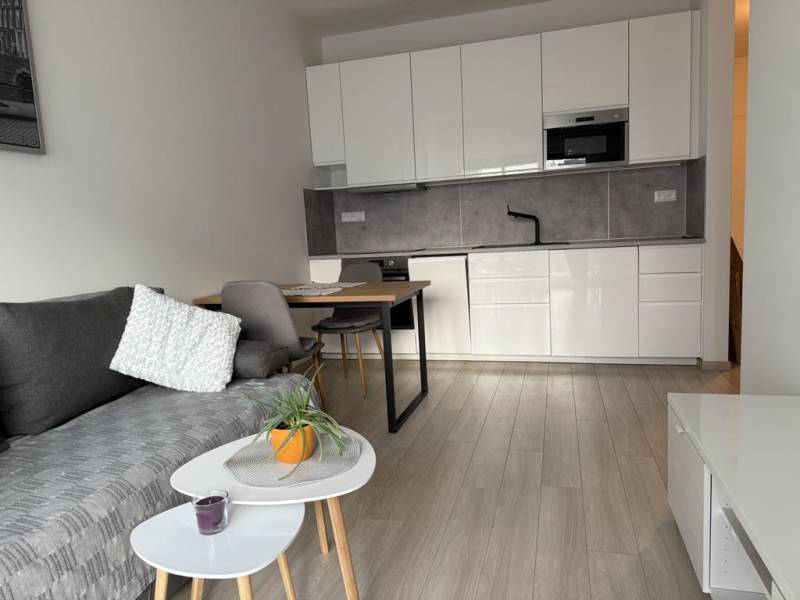 Mieten 2-Zimmer-Wohnung, 2-Zimmer-Wohnung, Jarabinková, Bratislava - R