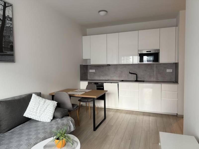 Mieten 2-Zimmer-Wohnung, 2-Zimmer-Wohnung, Jarabinková, Bratislava - R