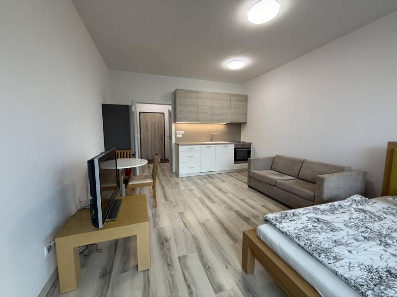 Mieten 2-Zimmer-Wohnung, 2-Zimmer-Wohnung, Hlavná, Trnava, Slowakei