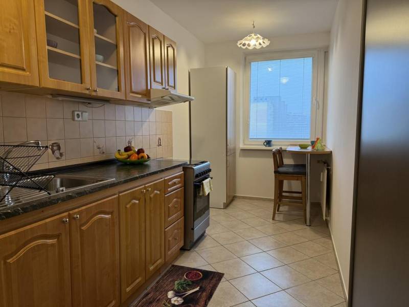 Mieten 3-Zimmer-Wohnung, 3-Zimmer-Wohnung, Rovniankova, Bratislava - P
