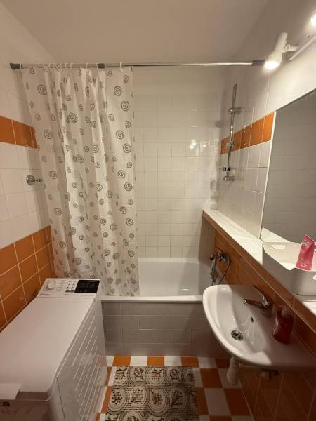 Mieten 3-Zimmer-Wohnung, 3-Zimmer-Wohnung, Rovniankova, Bratislava - P