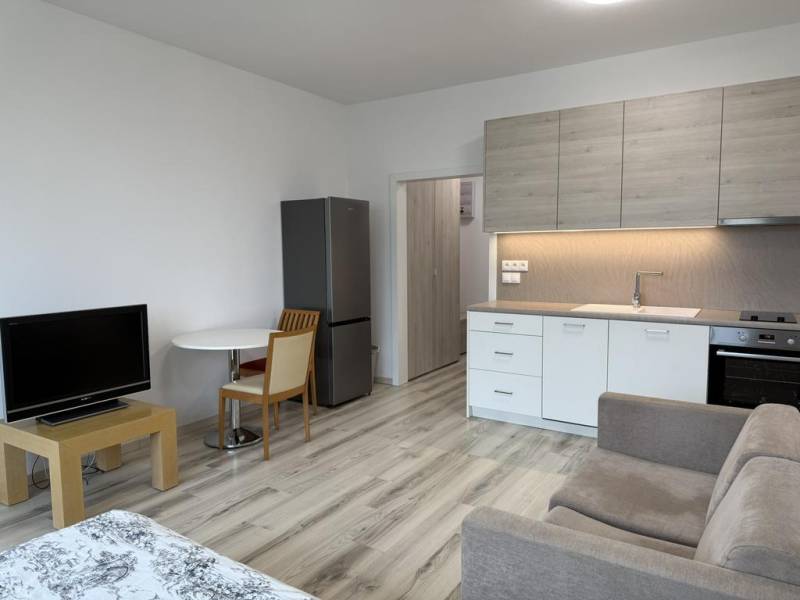 Mieten 3-Zimmer-Wohnung, 3-Zimmer-Wohnung, Hlavná, Trnava, Slowakei
