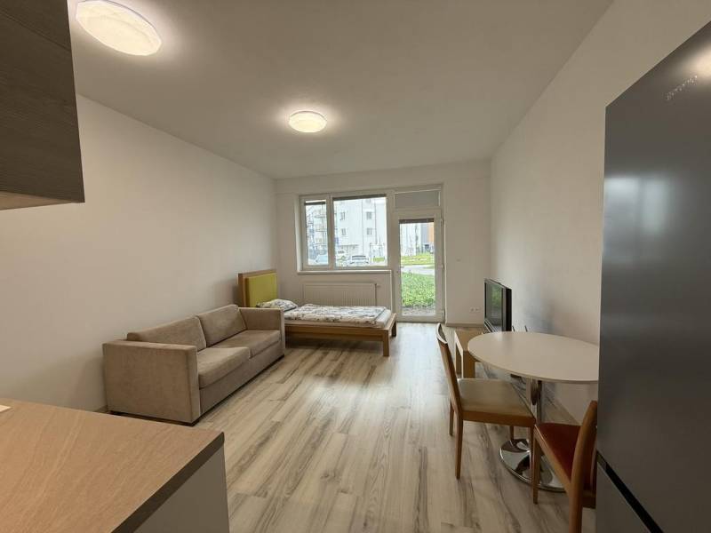 Mieten 3-Zimmer-Wohnung, 3-Zimmer-Wohnung, Hlavná, Trnava, Slowakei