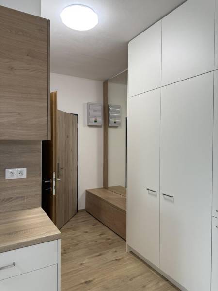Mieten 3-Zimmer-Wohnung, 3-Zimmer-Wohnung, Hlavná, Trnava, Slowakei