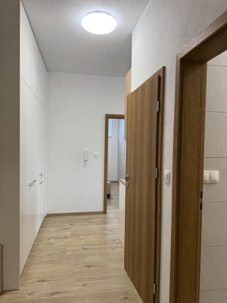 Mieten 3-Zimmer-Wohnung, 3-Zimmer-Wohnung, Trnava, Slowakei