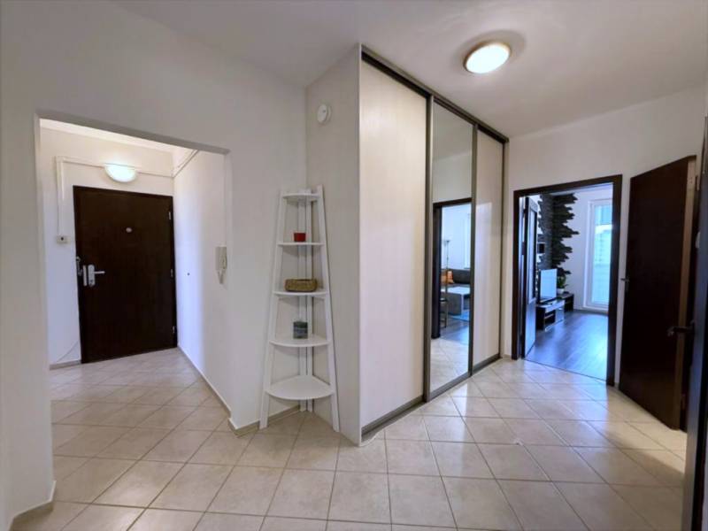 Mieten 3-Zimmer-Wohnung, 3-Zimmer-Wohnung, Rovniankova, Bratislava - P