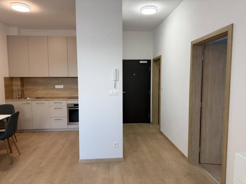 Mieten 2-Zimmer-Wohnung, 2-Zimmer-Wohnung, Hlavná, Trnava, Slowakei