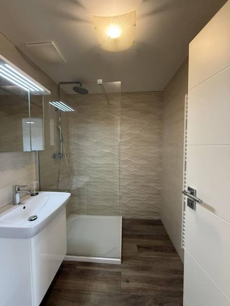 Mieten 3-Zimmer-Wohnung, 3-Zimmer-Wohnung, Moyzesova, Pezinok, Slowake